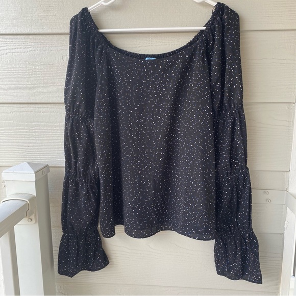 CECE Tiered Sleeve Dot Blouse in Rich Black - Picture 2 of 8